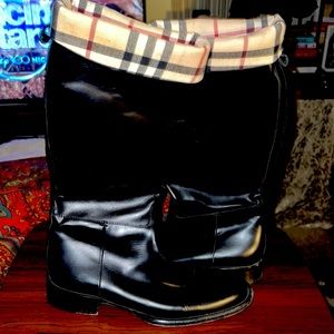 Burberry riding boots size 40